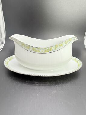 Sango Daisy Chain Gravy Boat Floral Platinum Blue